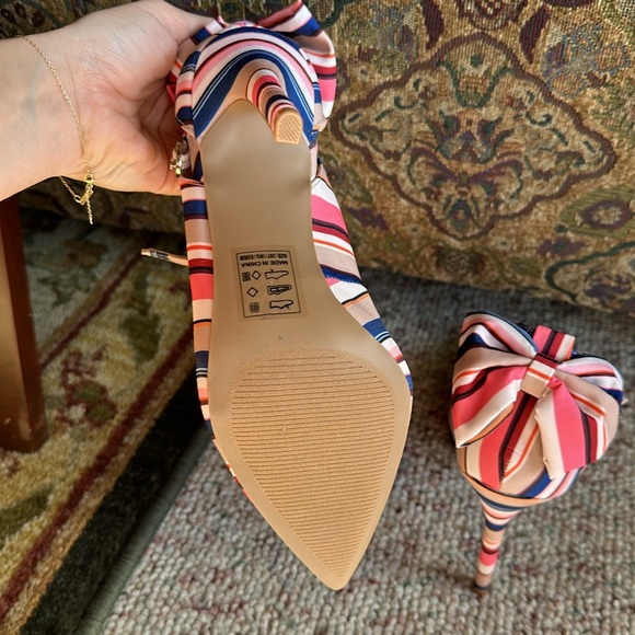 Qupid Pumps - Picture 5 of 6